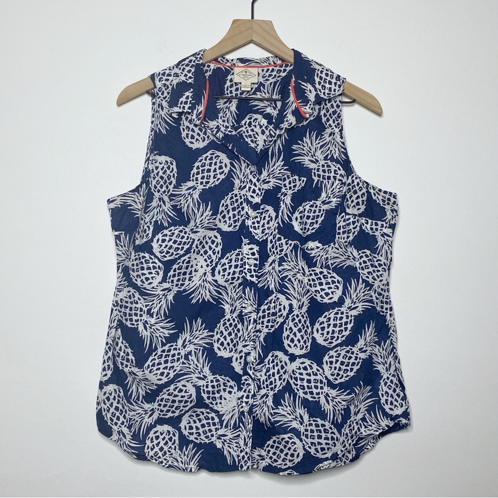 St. John’s Sleeveless Top - Blue Pineapple Button Up Size Large